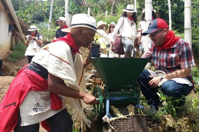 coffee-tour-in-horse-riding-and-lunch-in-medellin