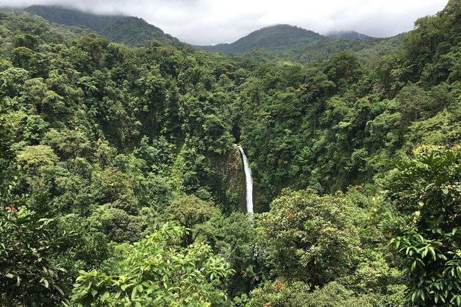 combo-la-fortuna-waterfall-and-volcano-hike-hotsprings