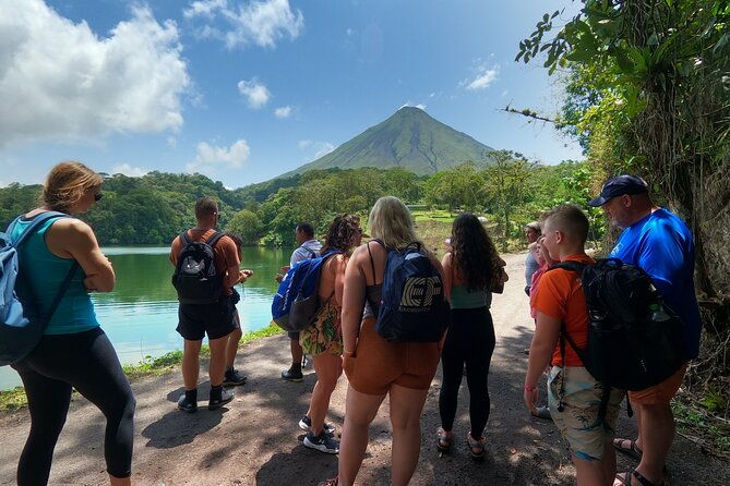 combo-la-fortuna-waterfall-arenal-volcano-mistico-hanging-bridges
