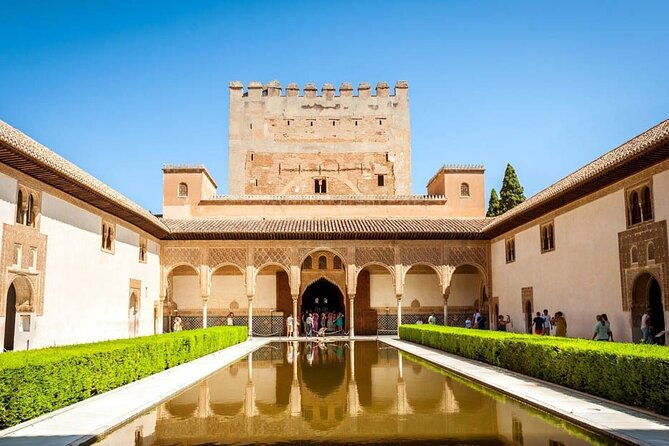 complete-private-tour-of-alhambra-with-nasrid-palaces