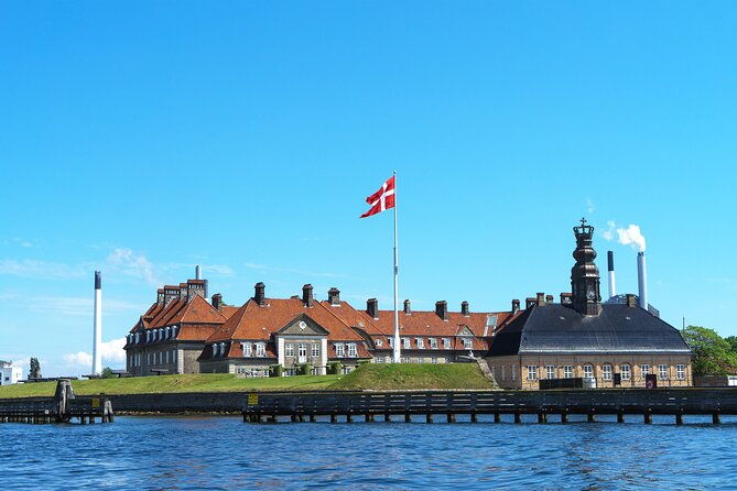 copenhagen-canal-boat-cruise-and-city-nyhavn-walking-tour