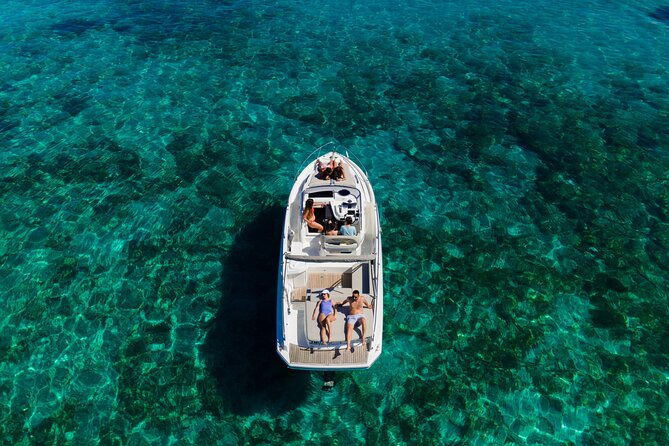 cranchi-e30-private-boat-for-10-pax-for-8-hours-in-ibiza