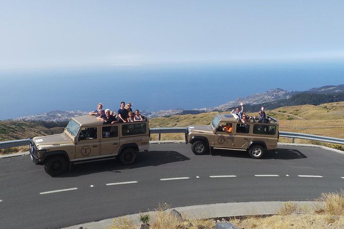 cristo-rei-arieiro-peak-and-santo-da-serra-4x4-experience