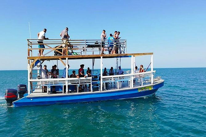 cruise-ship-multiple-snorkeling-snacks-music-private-vehicle