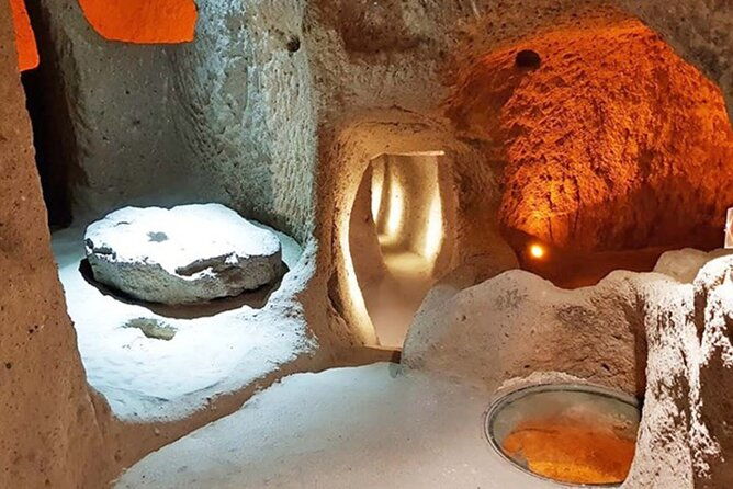 daily-cappadocia-group-tour-with-english-speaking-guide-car