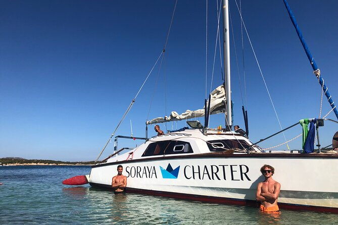 daily-cruise-on-a-sailing-catamaran-on-the-la-maddalena-archipelago