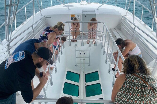 day-tour-glass-bottom-boat-in-islamorada