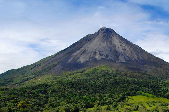 day-trip-from-san-jose-to-arenal-hanging-bridges-baldi-hot-springs-resort