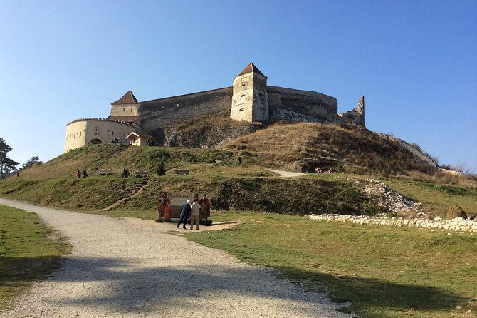 day-trip-through-brasov-in-transylvania-and-bran-peles-and-rasnov-castles