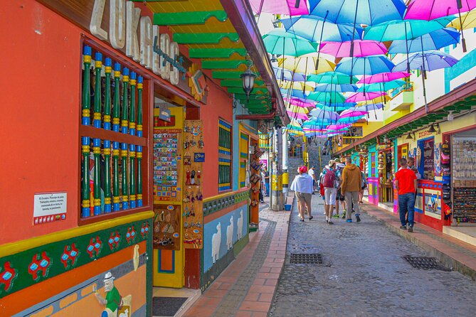 day-trip-to-guatape-with-breakfast-lunch-and-boat-ride