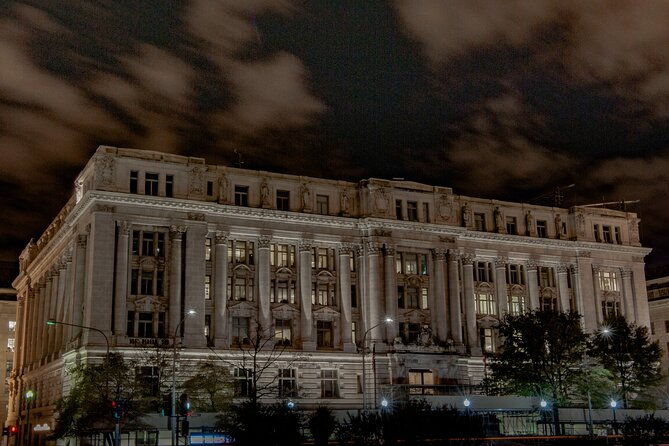 dc-ghosts-boos-and-booze-haunted-pub-crawl-by-us-ghost-adventures