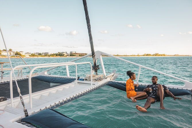 deluxe-sunset-and-saxophone-sail-on-luxury-lady-grace-catamaran
