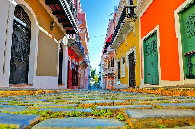 departure-from-old-san-juan-to-san-juan-sju-airport-by-minivan