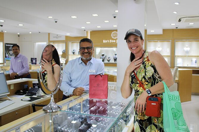 diamonds-and-cocktails-a-shopping-experience-in-grand-cayman