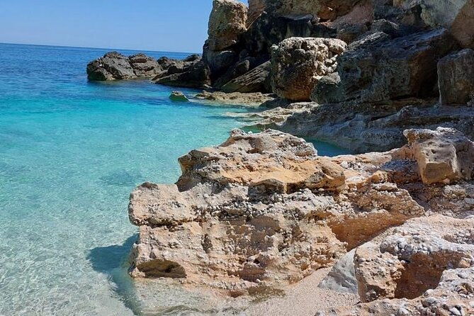 dinghy-tour-cala-goloritze-mariolu-biriala-and-grotta-del-fico
