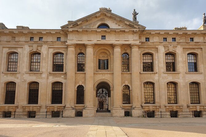 discover-oxford-university-with-recent-graduate