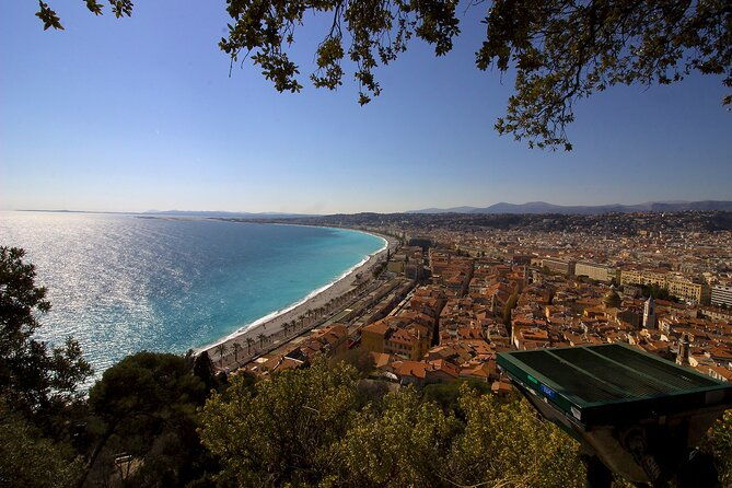 discovery-of-the-city-of-nice-by-electric-mehari