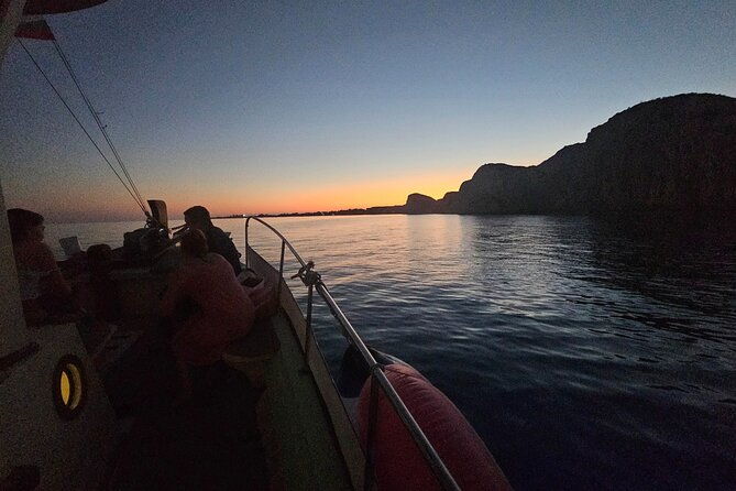 dreamy-cruise-sunset-tour-with-dinner-and-unlimited-wine