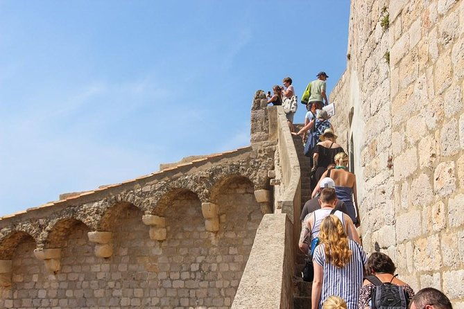 dubrovnik-city-walls-walking-tour-entrance-ticket-included