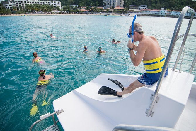 dunns-river-catamaran-cruise-from-ocho-rios
