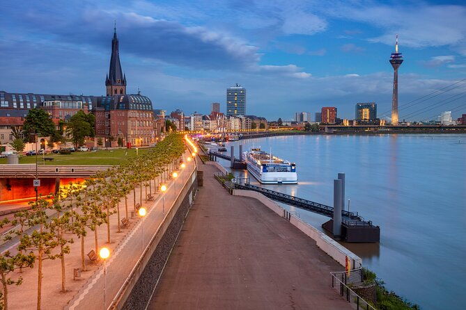 dusseldorf-scavenger-hunt-and-highlights-self-guided-tour