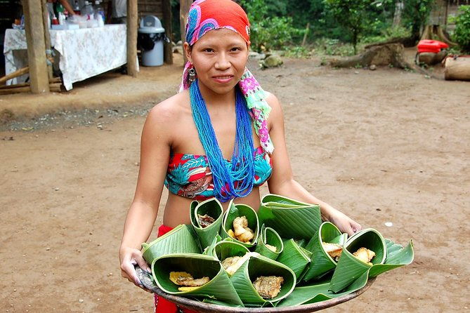 embera-indian-village-meeting-locals-and-learning-their-culture