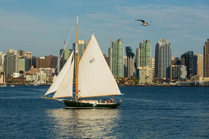 enjoy-an-unforgettable-afternoon-aboard-a-classic-sailing-yacht