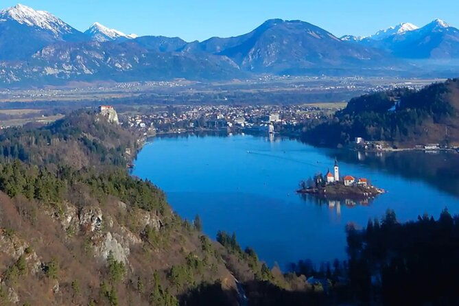 enjoy-the-boat-ride-on-lake-bled-and-castle