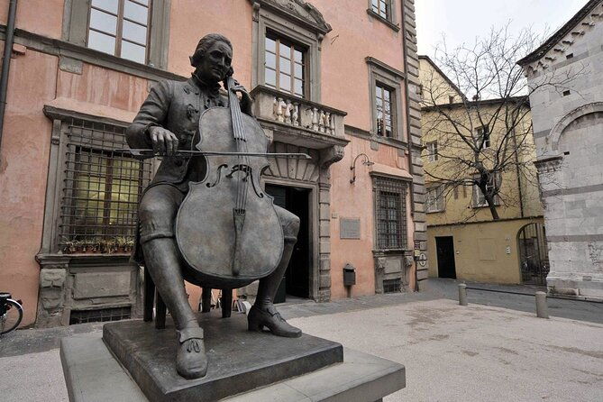 enjoyable-music-tour-of-the-historical-city-of-lucca
