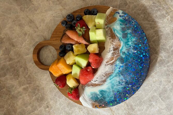 epoxy-resin-cheese-board-art-class