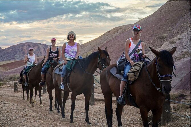 evening-horseback-ride-in-las-vegas