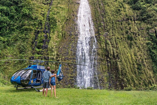 exclusive-landing-with-spectacular-big-island-helicopter-tour-2