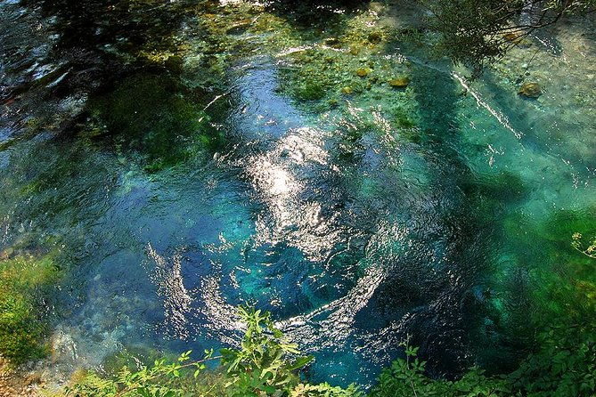 explore-blue-eye-the-monument-of-nature