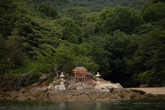 explore-miyajima-sail-from-miyahama-onsen