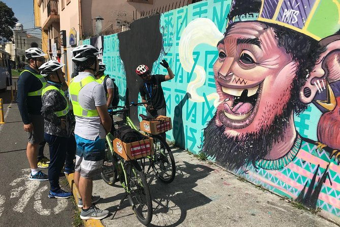 explore-urban-quito-on-a-bike-private-tours