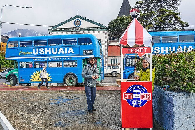 exploring-ushuaia-double-decker-bus-tour