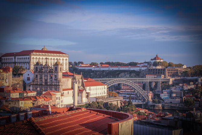 fado-dinner-show-and-night-lights-tour-in-porto
