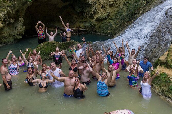 falmouth-blue-hole-river-tubing-with-lunch-combo
