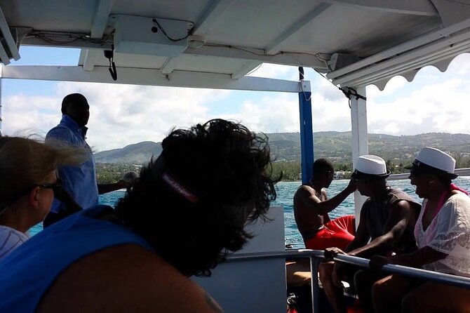 family-fun-speed-tubing-glass-bottom-boat-activity-montego-bay