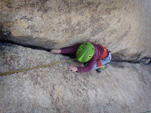 family-rock-climbing-trips-in-joshua-tree-national-park-6-hours