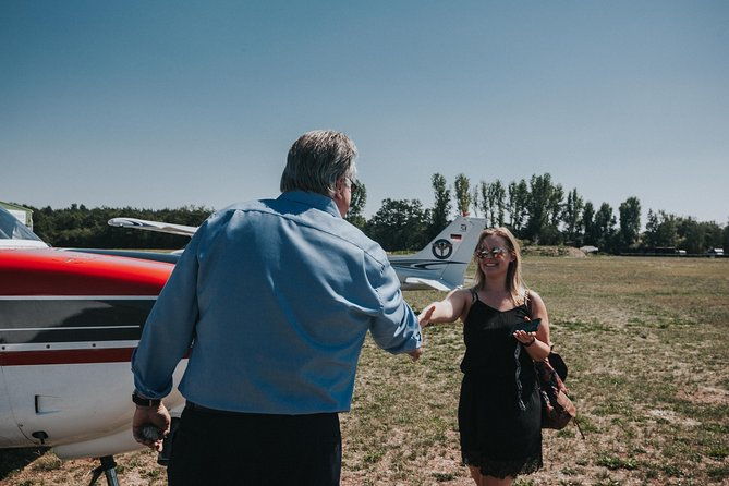 fly-above-lyon-in-a-private-plane