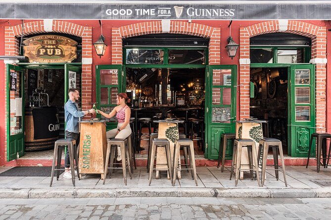 friday-night-bar-crawl-in-thessaloniki-greece