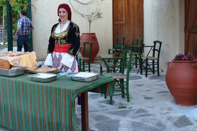 from-heraklion-malia-cretan-folklore-night-with-buffet