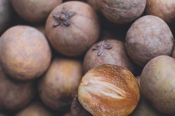 fruit-tour-at-the-worlds-sweetest-market