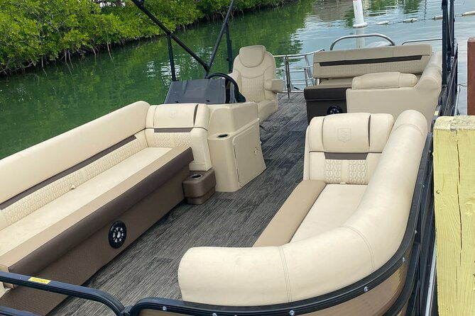 full-day-premium-24ft-pontoon-boat-with-cozy-lounge-upgrades