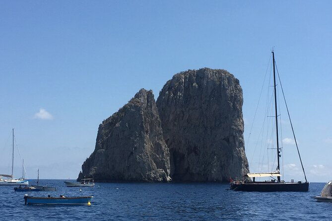 full-day-private-boat-tour-of-capri-4