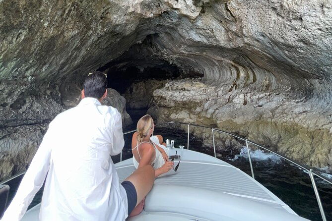 full-day-private-boat-tour-to-the-island-of-capri