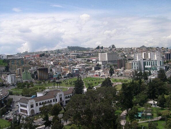 full-day-private-quito-city-tour-with-teleferico-rucu-pichincha-volcano-hike