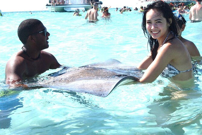 full-day-private-stingray-city-snorkeling-and-starfish-beach-tour