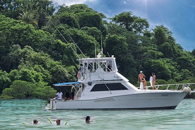 full-day-taboga-island-and-fishing-onboard-a-private-yacht